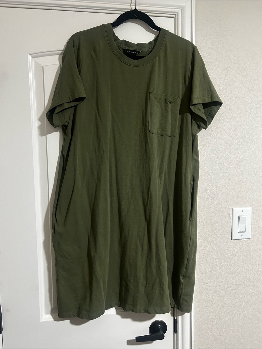 Women’s Olive Green Pocket T-Shirt dress